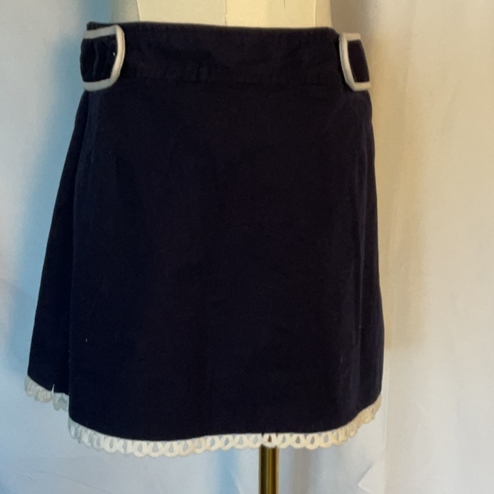Lilly Pulitzer Navy w/white trim skort size 2 - Picture 4 of 6
